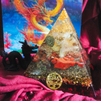 chinesische_drachen-pyramide_1