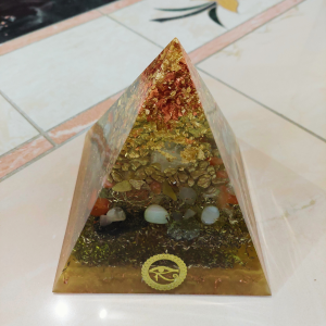 auge_des_horus-pyramide_812494432